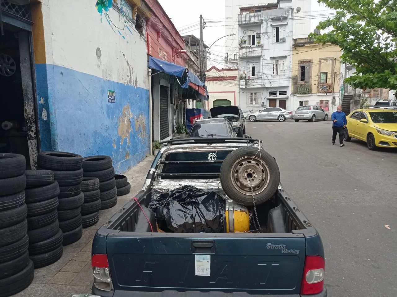 Fiat Strada Working 1.5 MPI 8V CE (álcool) 2000