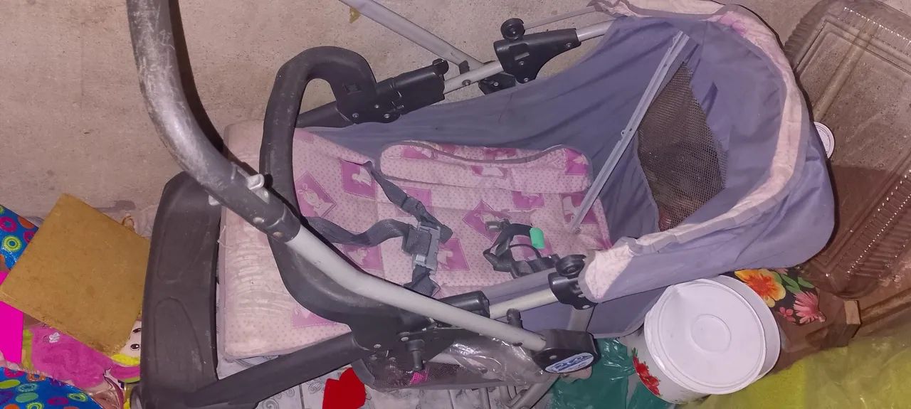 Vendo carrinho de bebê 