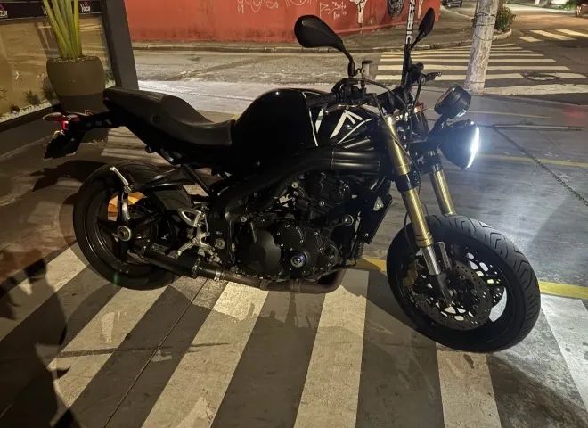 Triumph Triple 1050i 2006 - 1495146130 | OLX