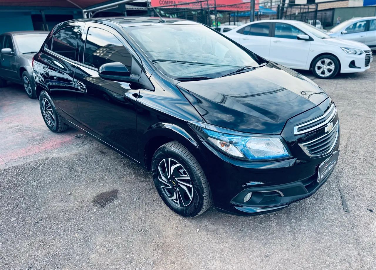 Chevrolet Onix ONIX HATCH LT 1.0 8V FlexPower 5p Mec. 2013