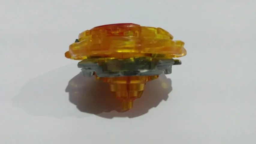 Beyblade Burst revive Phoenix usado sem lançador. - Foto 4