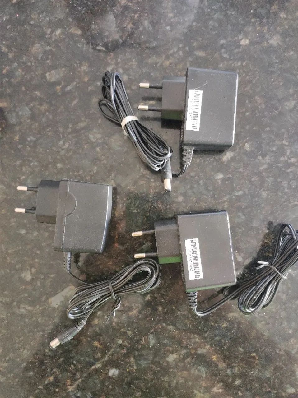 3 Roteadores Greatek GWR-1200AC + Fontes  - Foto 4