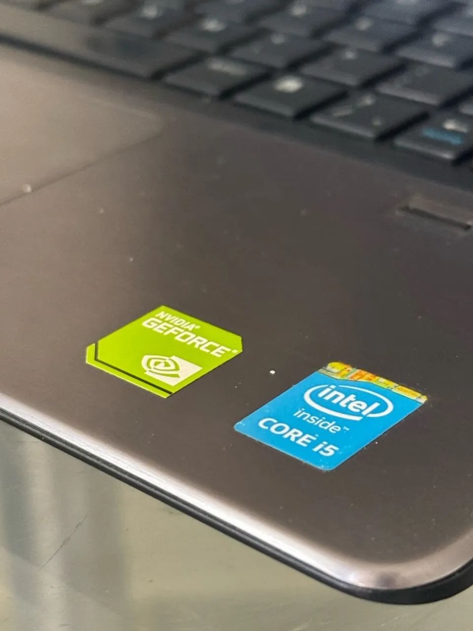 NOTEBOOK DELL INTEL CORE i5, PLACA DE VÍDEO, BATERIA BOA, PEGAR E USAR! - Foto 4