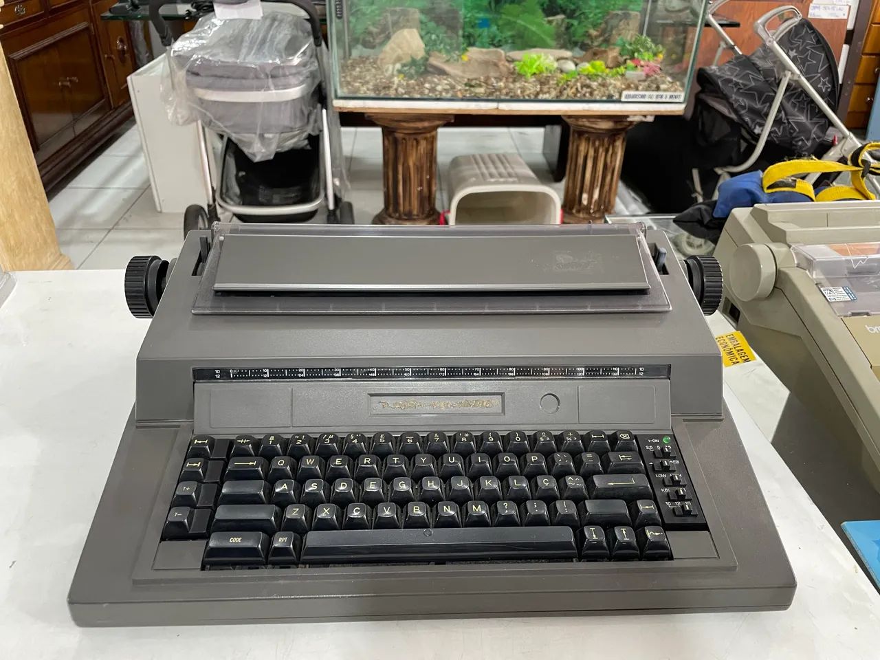 Máquina de Escrever Dismac Olympia
