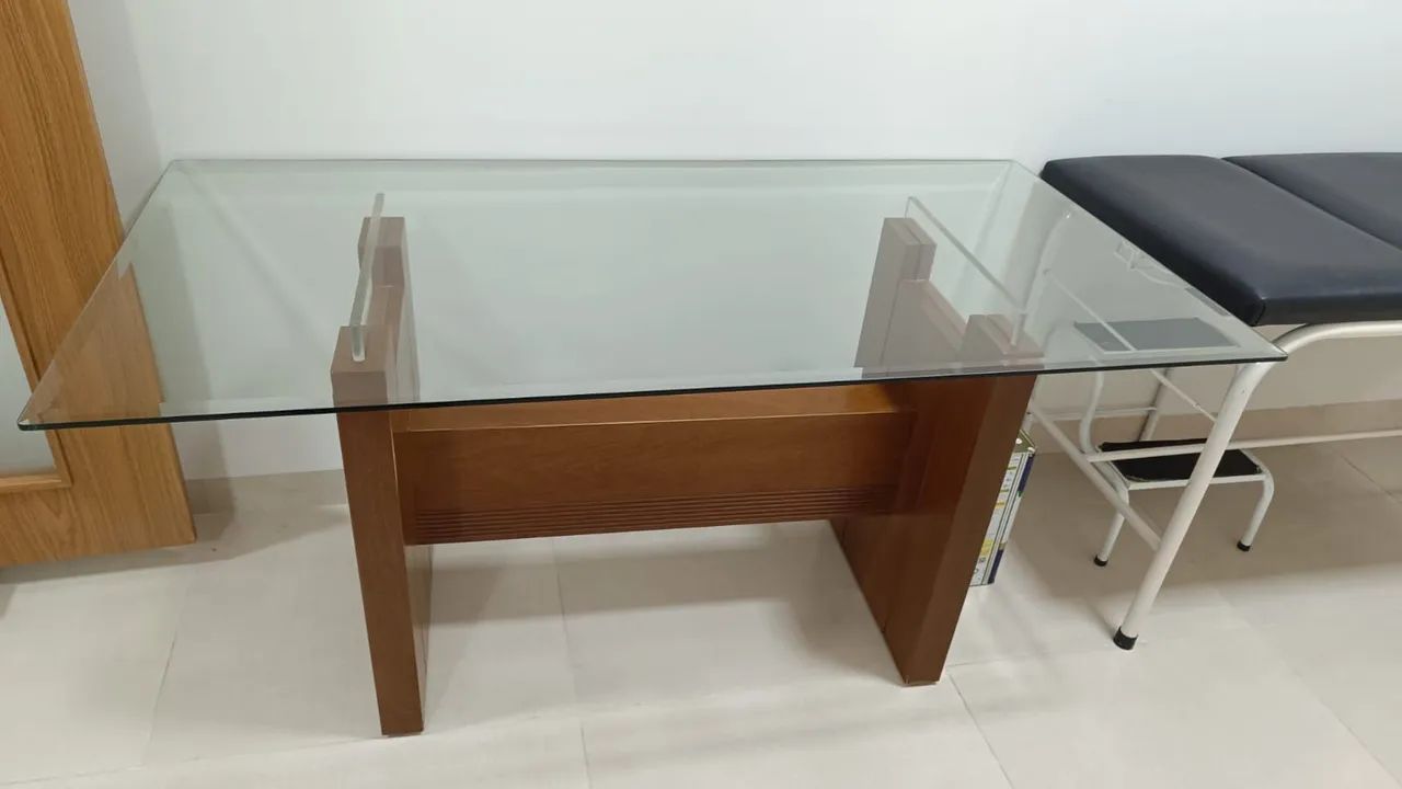 Mesa de madeira e vidro  - Foto 2
