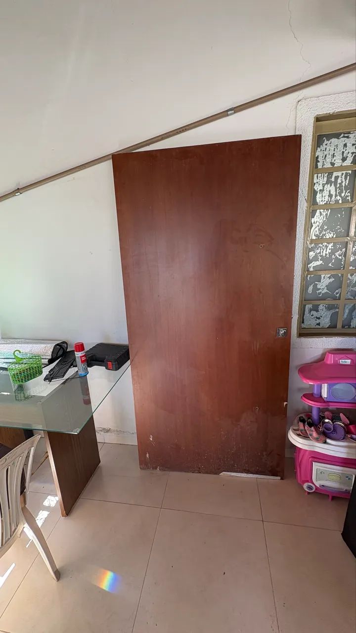 Porta madeira 1m x 2.10m - pivotante ou colocar dobradiça - com fechadura - Foto 2