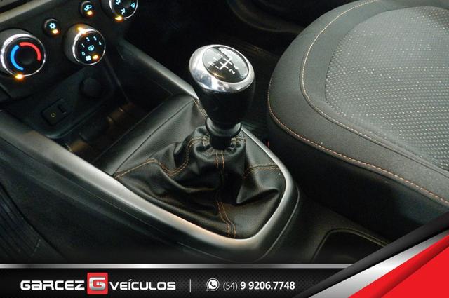 Gm Onix 1.4 LT Flex Manual 106cv Lacrado Revisado Estepe Zero Multimídia - Foto 16