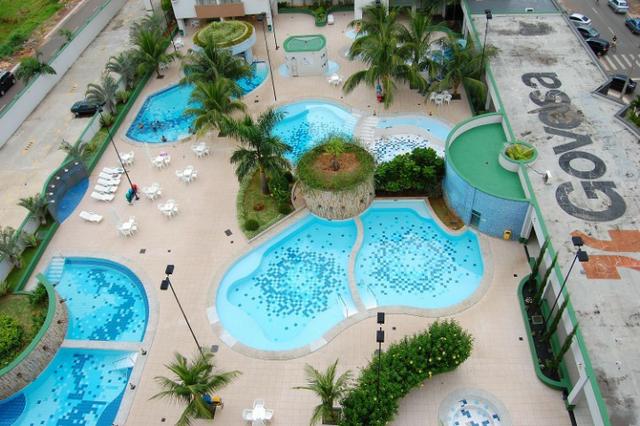 Apto no centro de 2 quartos com 8 piscinas no aquarius no setor Oeste - Foto 2