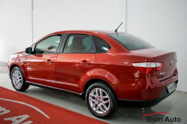 Fiat Grand Siena 1.6 Essence I-motion 2013 - Foto 6
