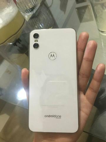 Motorola one branco