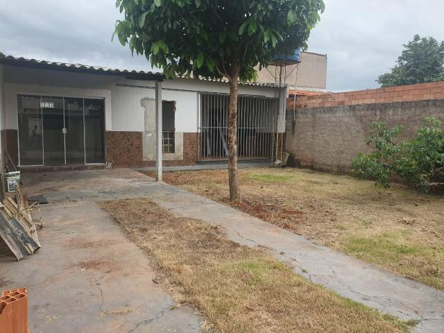 Lote Com Barracão inacabado( Antônio Carlos Pires. Goiânia. Goiás) - Foto 2