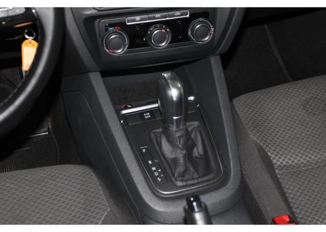 VolksWagen Jetta 2.0 Comfortline Flex 4P Tiptronic - Foto 11