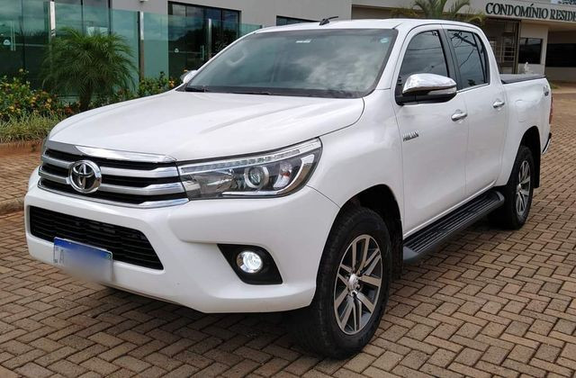 TOYOTA HILUX SRX 2.8 TURBO DIESEL 4X4 AUTOMATICA - Placa A- 2016 - Foto 6