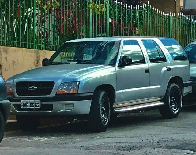 Blazer Pitbull V6 troco