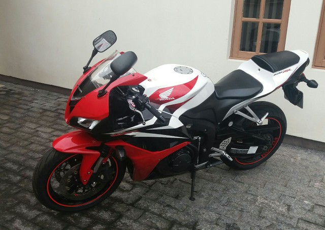 HONDA CBR 600RR