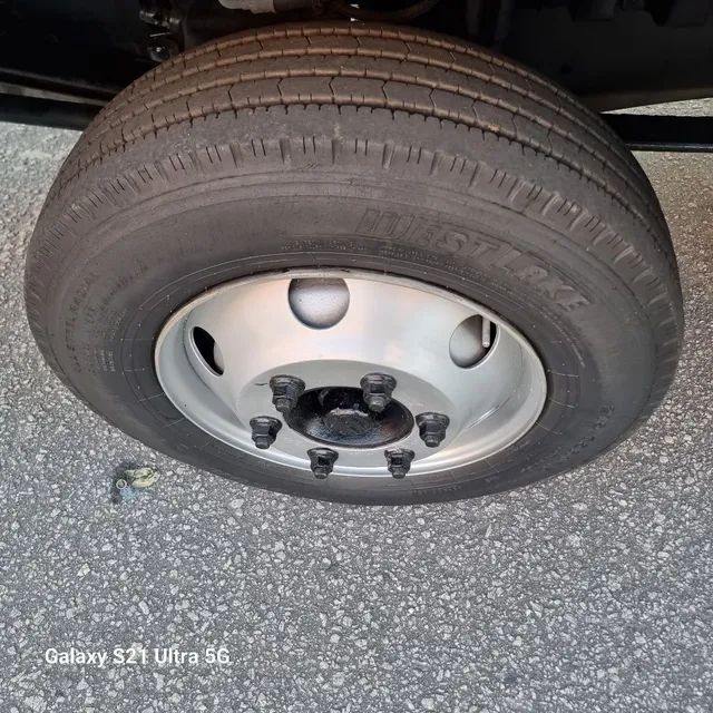 Vw 8.160 ano 2016 cesto aéreo com AR condicionado e embreagem a AR  - Foto 4