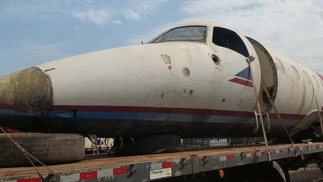 avião brasilia embraer 120 33 lugares para decoração   - Foto 5