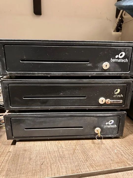 3 Gavetas de dinheiro Bematech