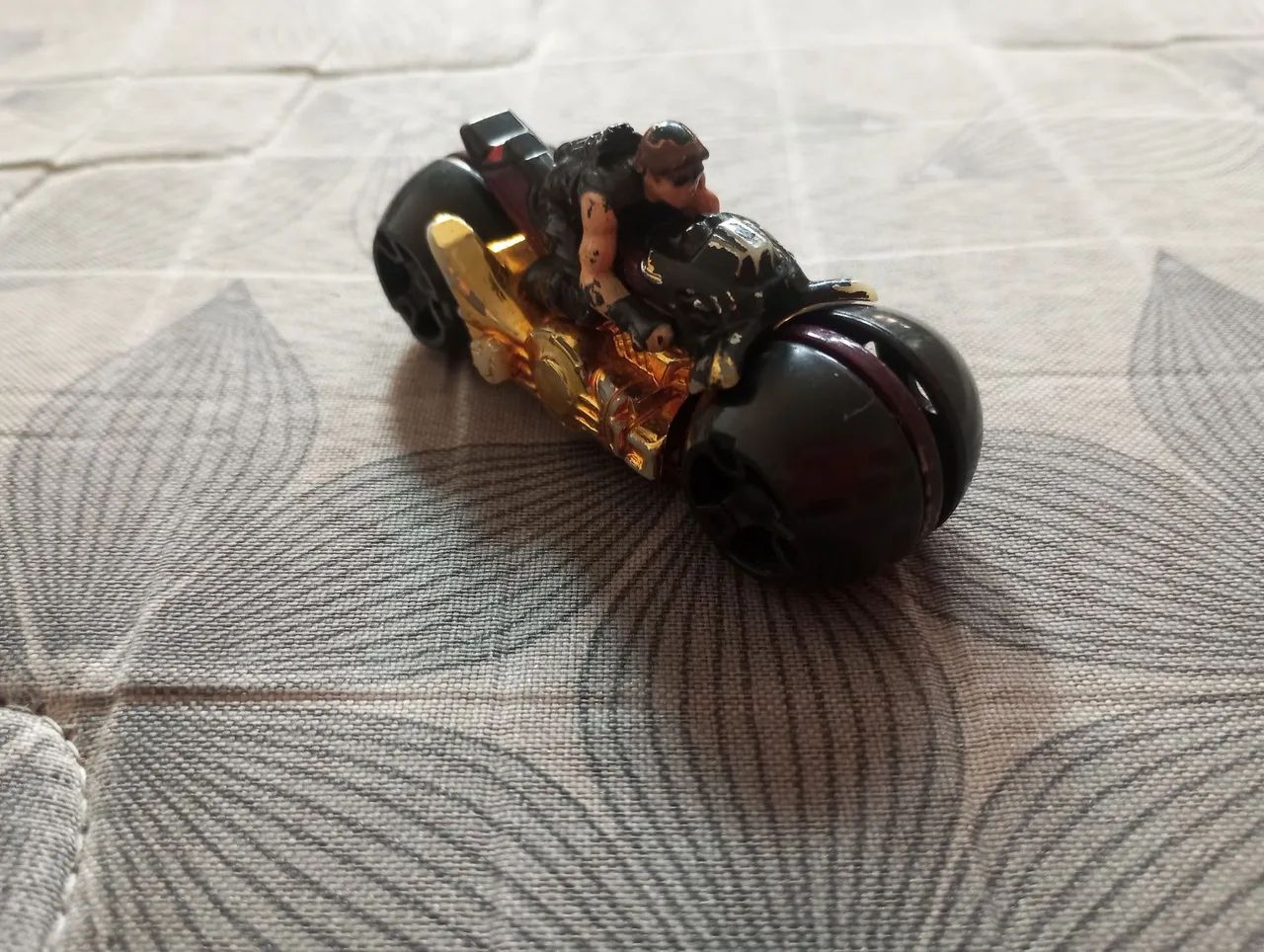 Moto gavião arqueiro Hot Wheels - Foto 2