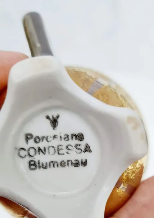 5 xícaras para café douradas - Foto 5