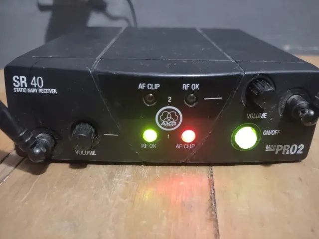Receptor AKG WMS 40 Pro2 Mini Dual Instrument  - Foto 4