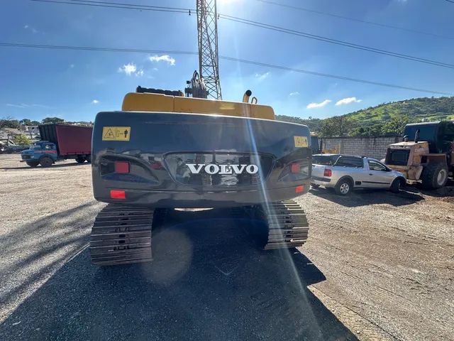 Escavadeira Volvo EC210 2010 Impecável  - Foto 3