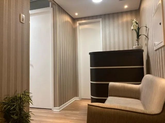 Conjunto 4 Salas Comerciais-Impecável/mobiliada, Barra Funda, 42m2, garagem, decorada ac - Foto 3