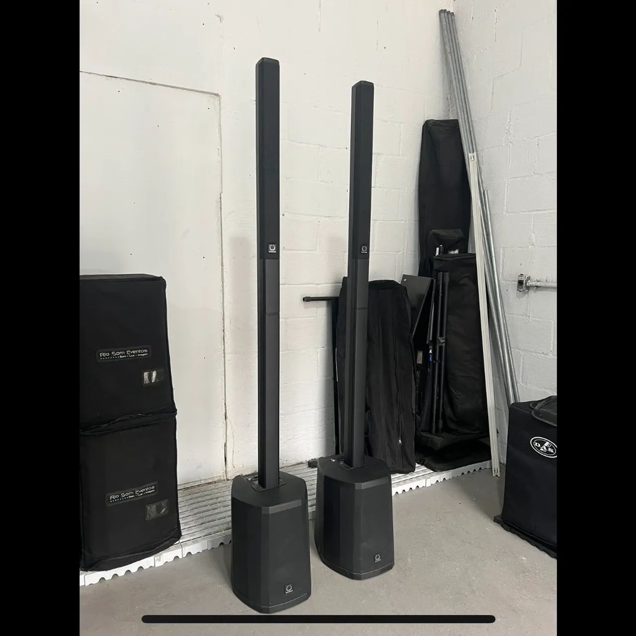 Caixa Acústica Coluna Turbosound Inspire IP500 600w Rms 110v - Par