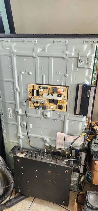 CONSERTO TVs, Caixas Amplificadas e Som - Foto 2