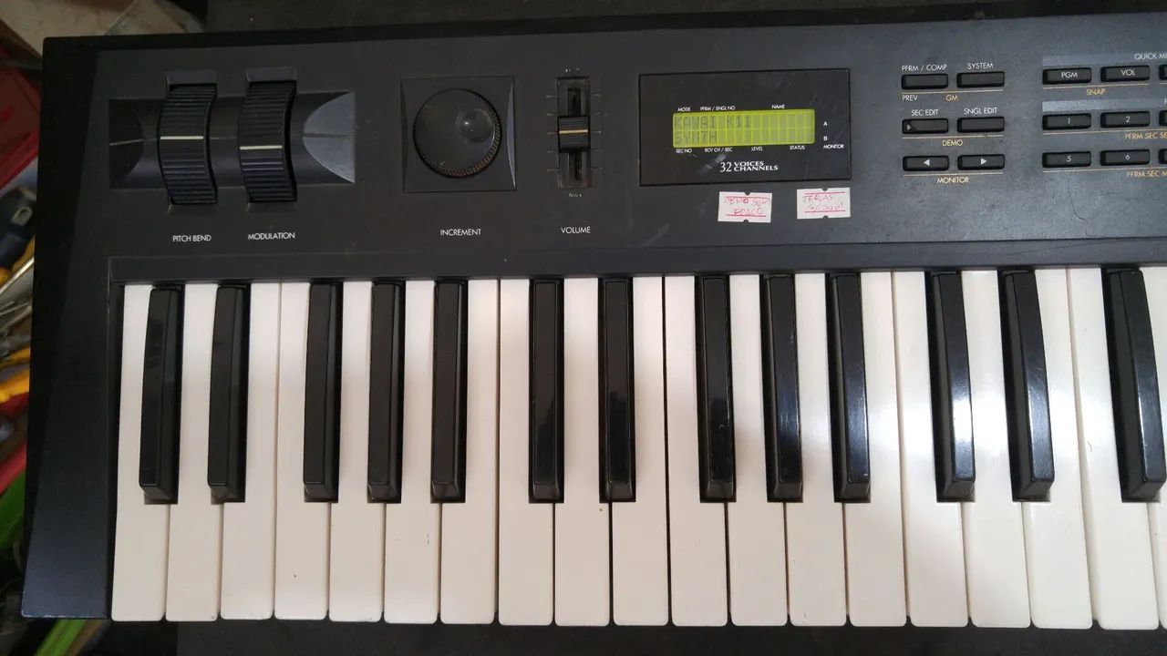 Teclas Sintetizador Kawai K11 LEIA o anúncio. - Instrumentos