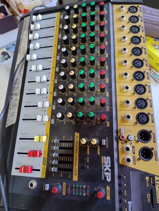 Mesa de Som Amplificada 10 Canais SKIP VZ-100