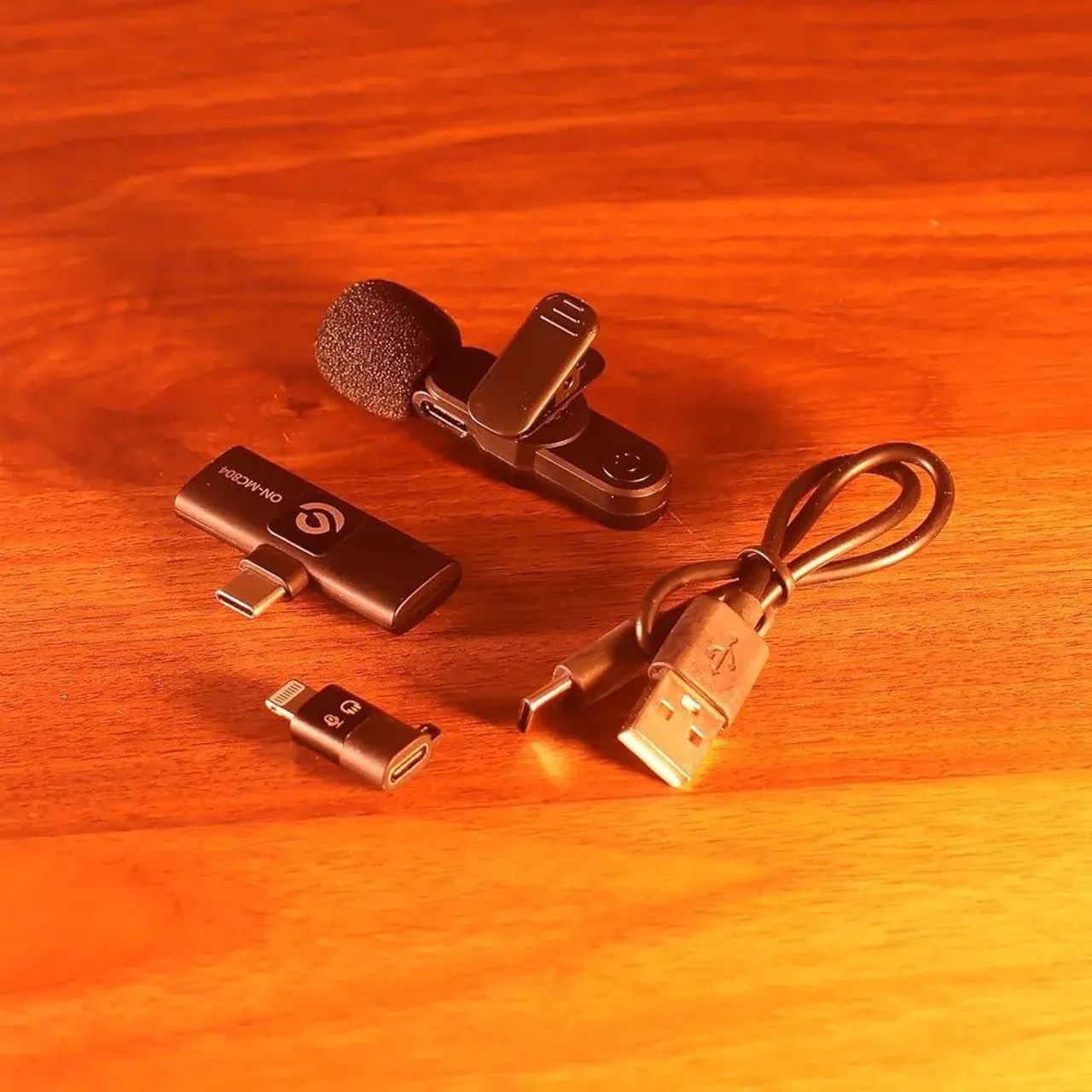 Microfone de lapela tipo C + Adaptadores 