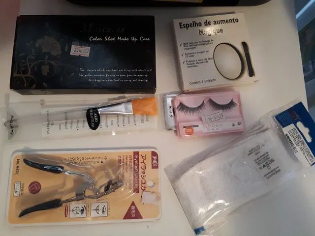 Estojo de sombras e utensílios para maquiagem Novos