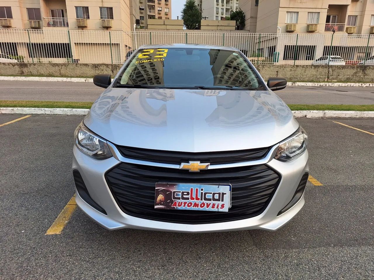 Chevrolet Onix Novo troco e financio aceito carro ou moto maior ou menor valor  - Foto 2
