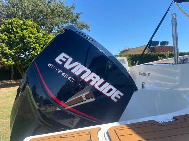 Lancha Ventura 220 - Motor 150HP - Foto 13