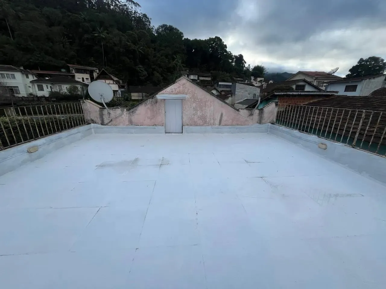 Casa para alugar no Valparaíso - 2 quartos s/ garagem. R$ 1800,00