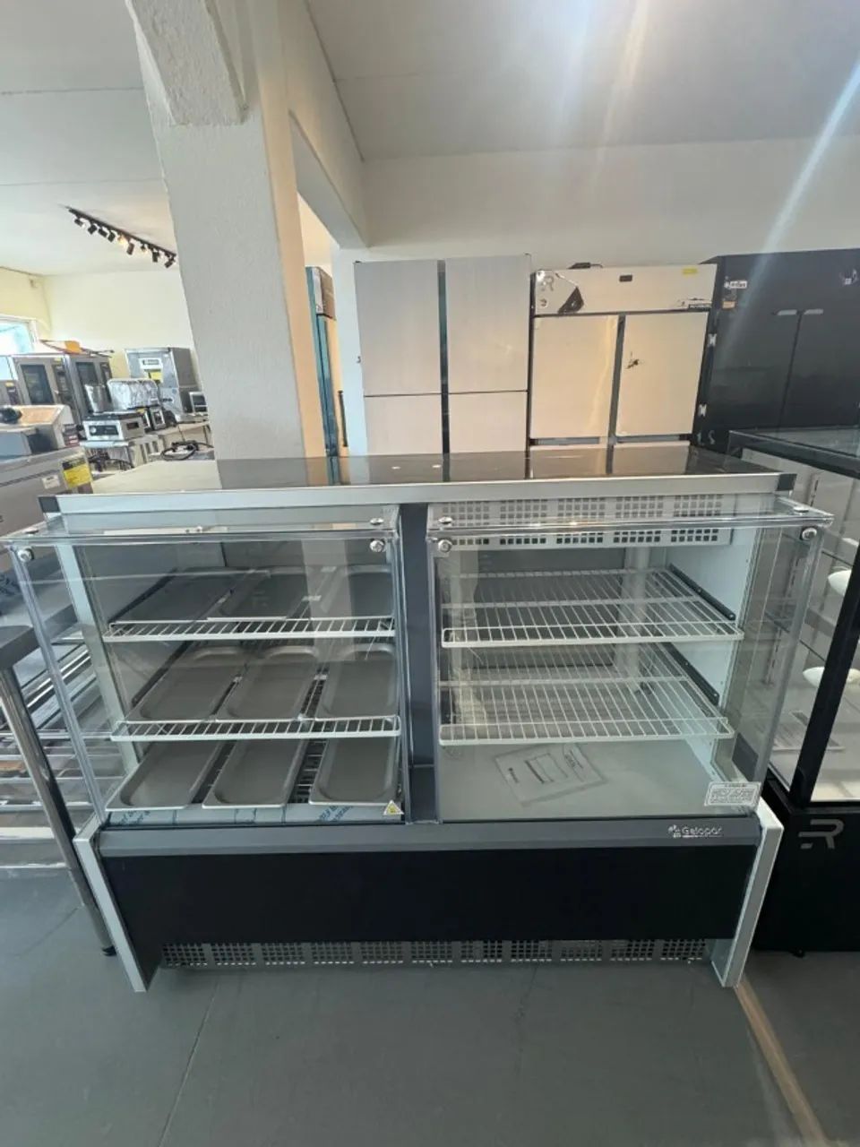 Vitrine conjugada quente e fria 1,40m Gelopar nova 