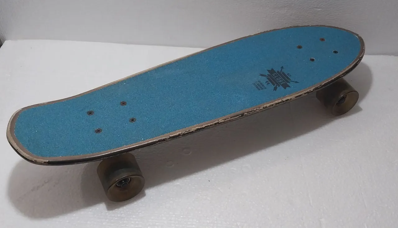 Raro Skate Globe Blue Cruiser