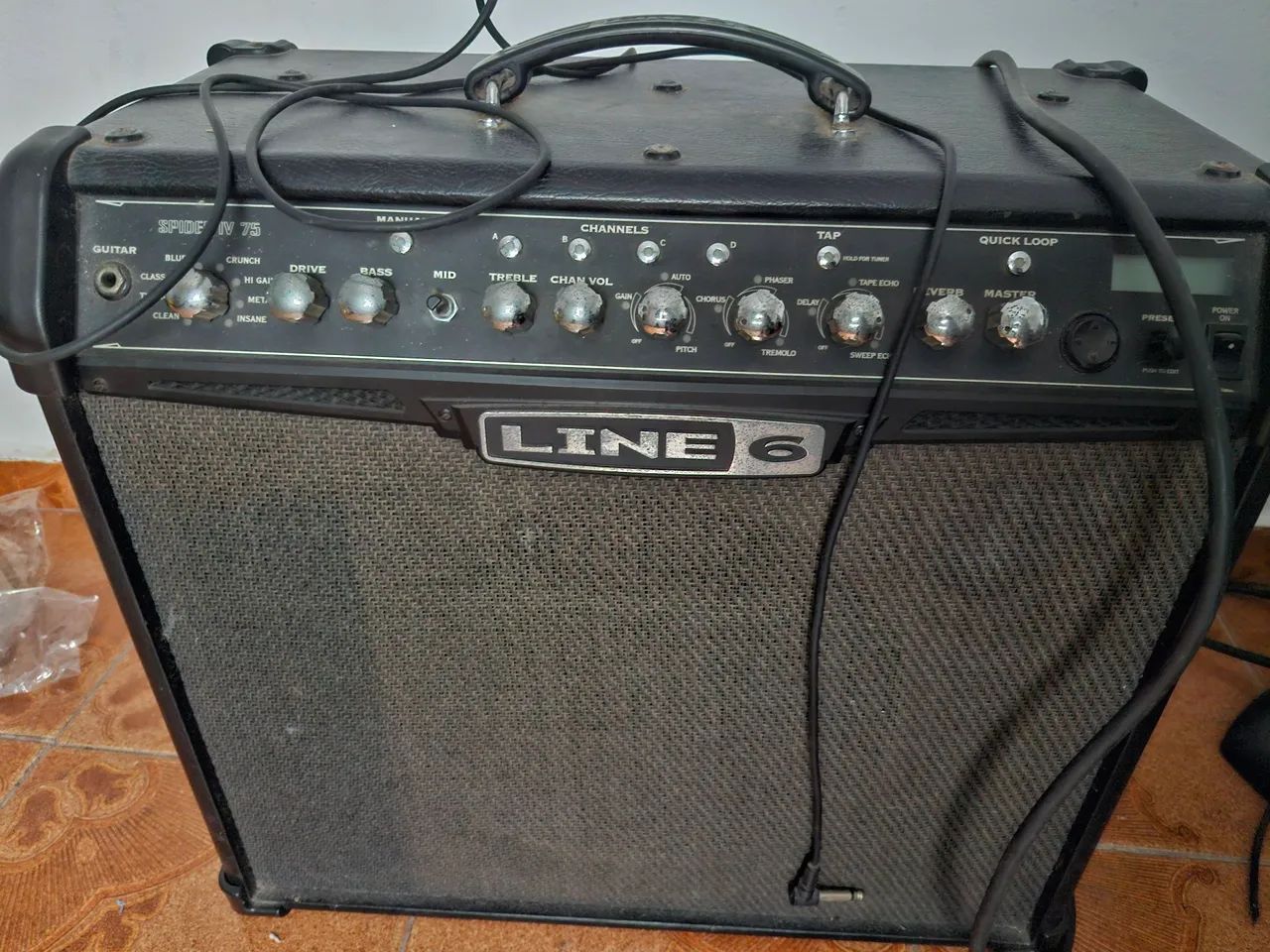 Amplificador Line 6 Spider IV 75 - Foto 3