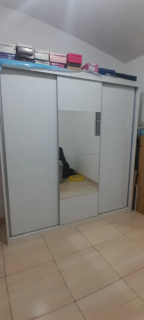 Guarda-Roupa 3 Portas com Espelho