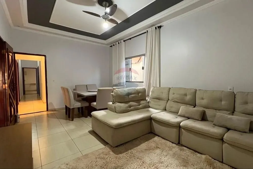 Casa com 3 quartos para venda, 120m² - Centro - Luís Antônio