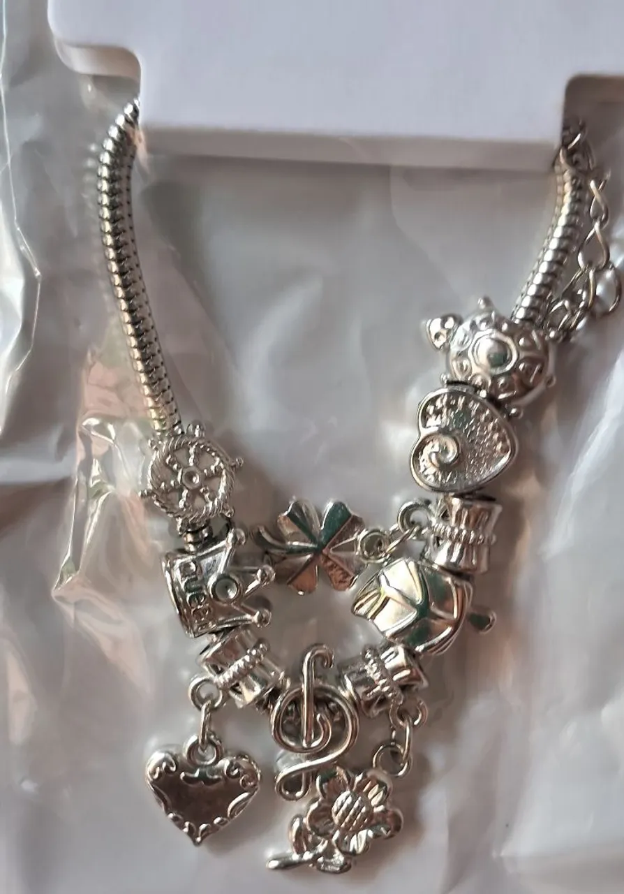 Pulseira pandora com Berloques