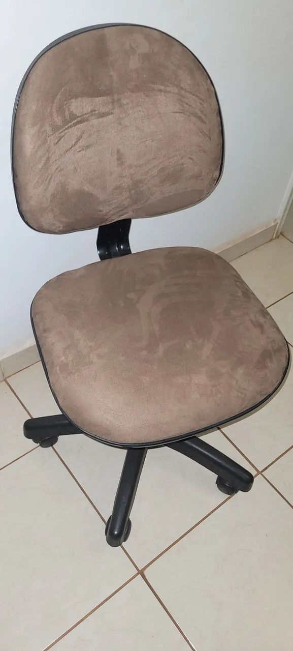 Cadeira de escritório confortável e elegante - Foto 3