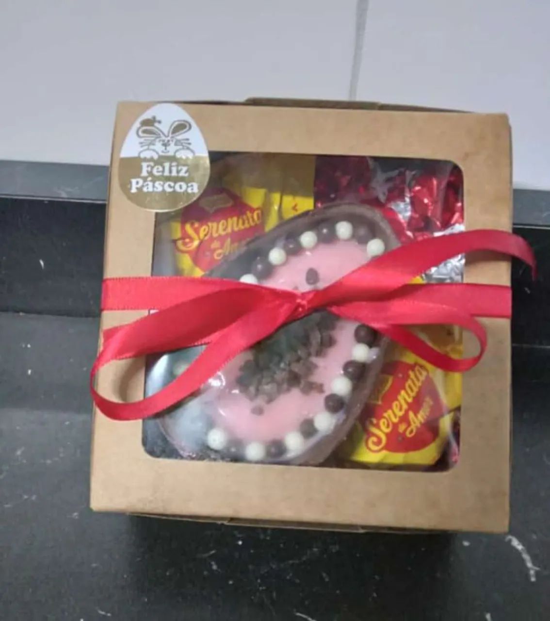 Caixa de presente para Páscoa com chocolates - Foto 3