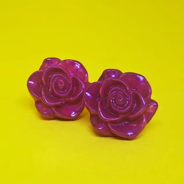 Par de Brincos Feminino - Rosas Pequenas - Foto 2