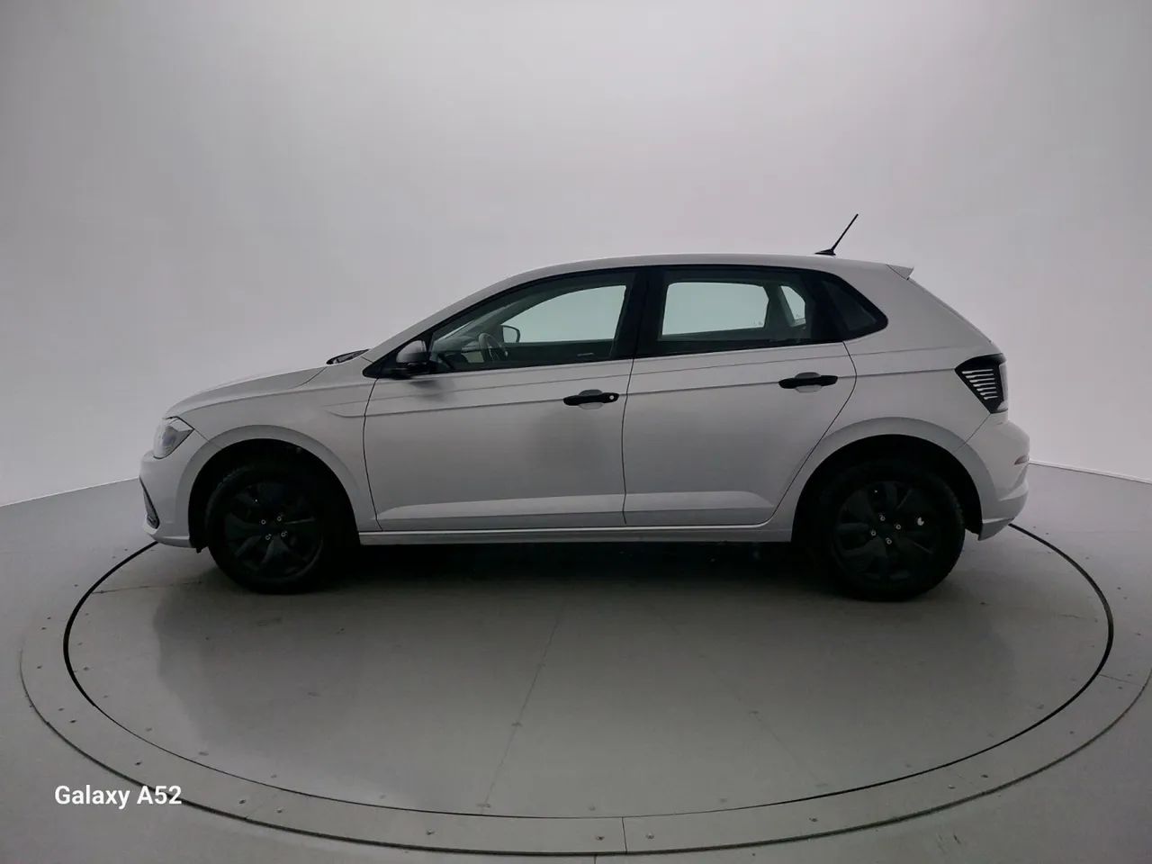 Volkswagen Polo Track 1.0 Flex 12V 5p, foto 2 de 18