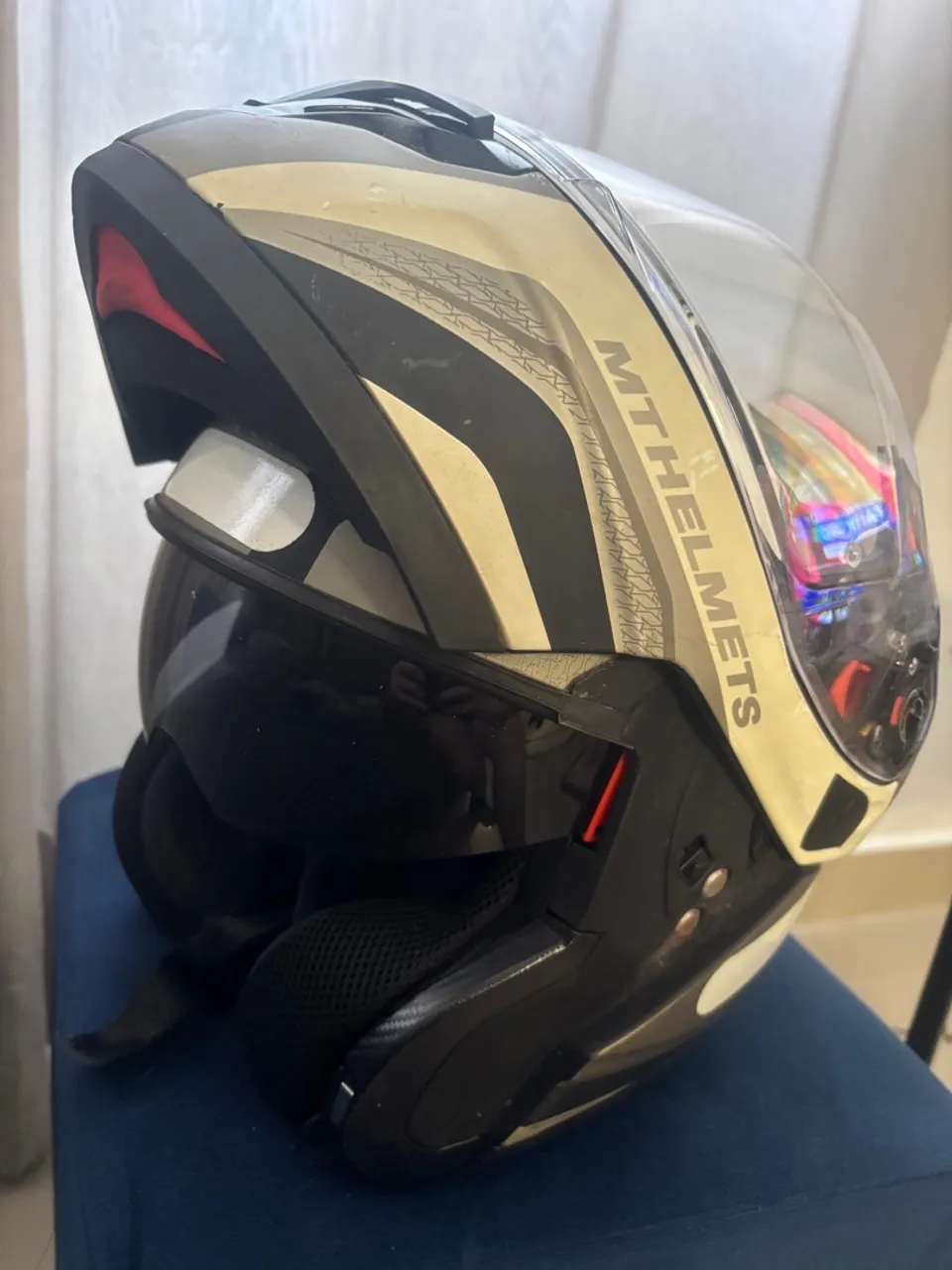 Capacete MT Atom