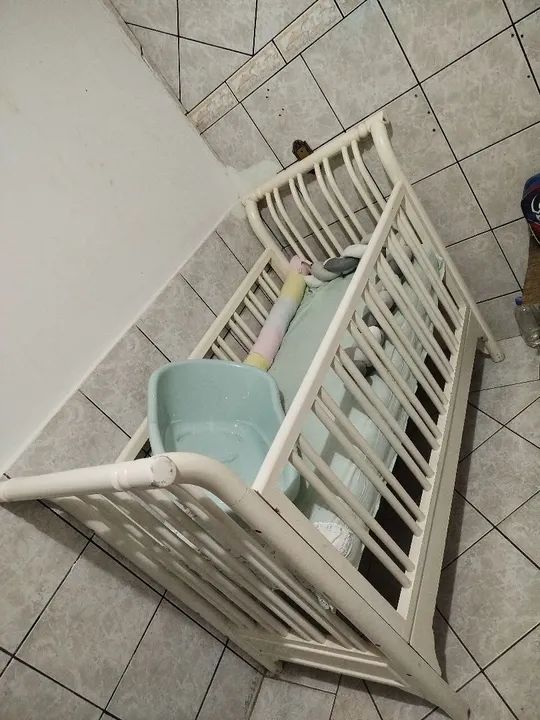 Berço de madeira branco - Foto 4