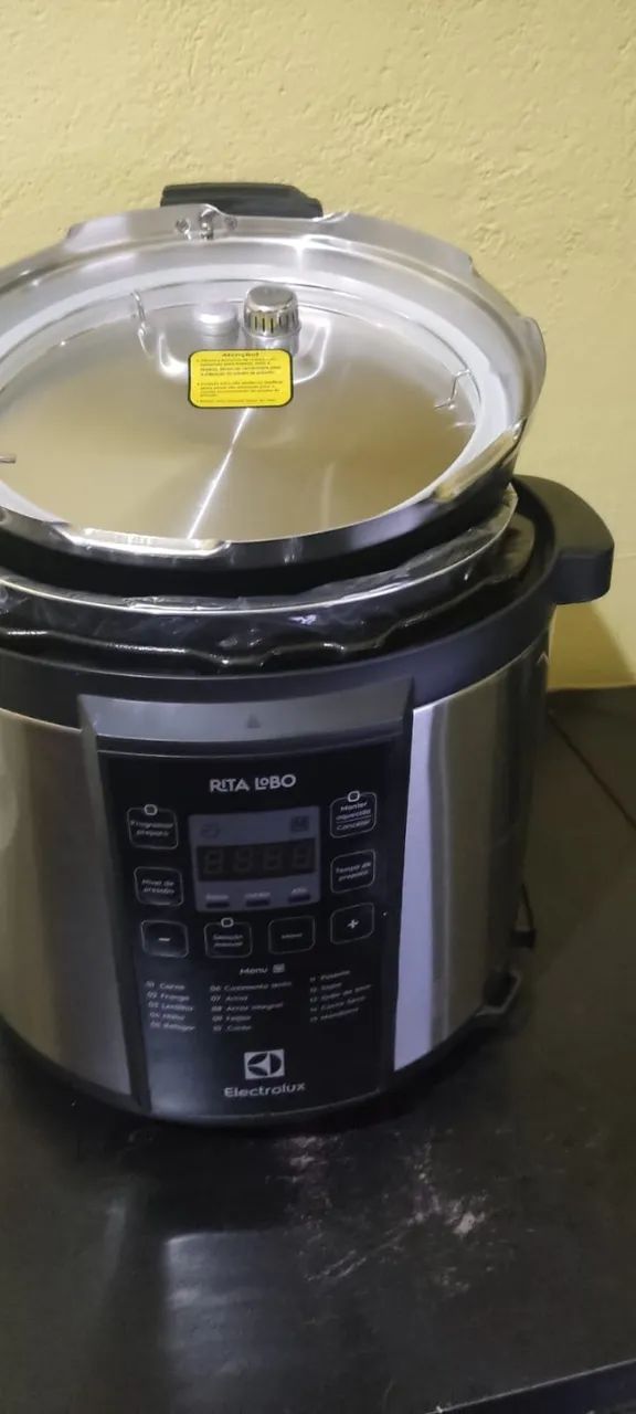 Panela de pressão Elétrica, PCC20, 6L, Preto, 127V, Electrolux