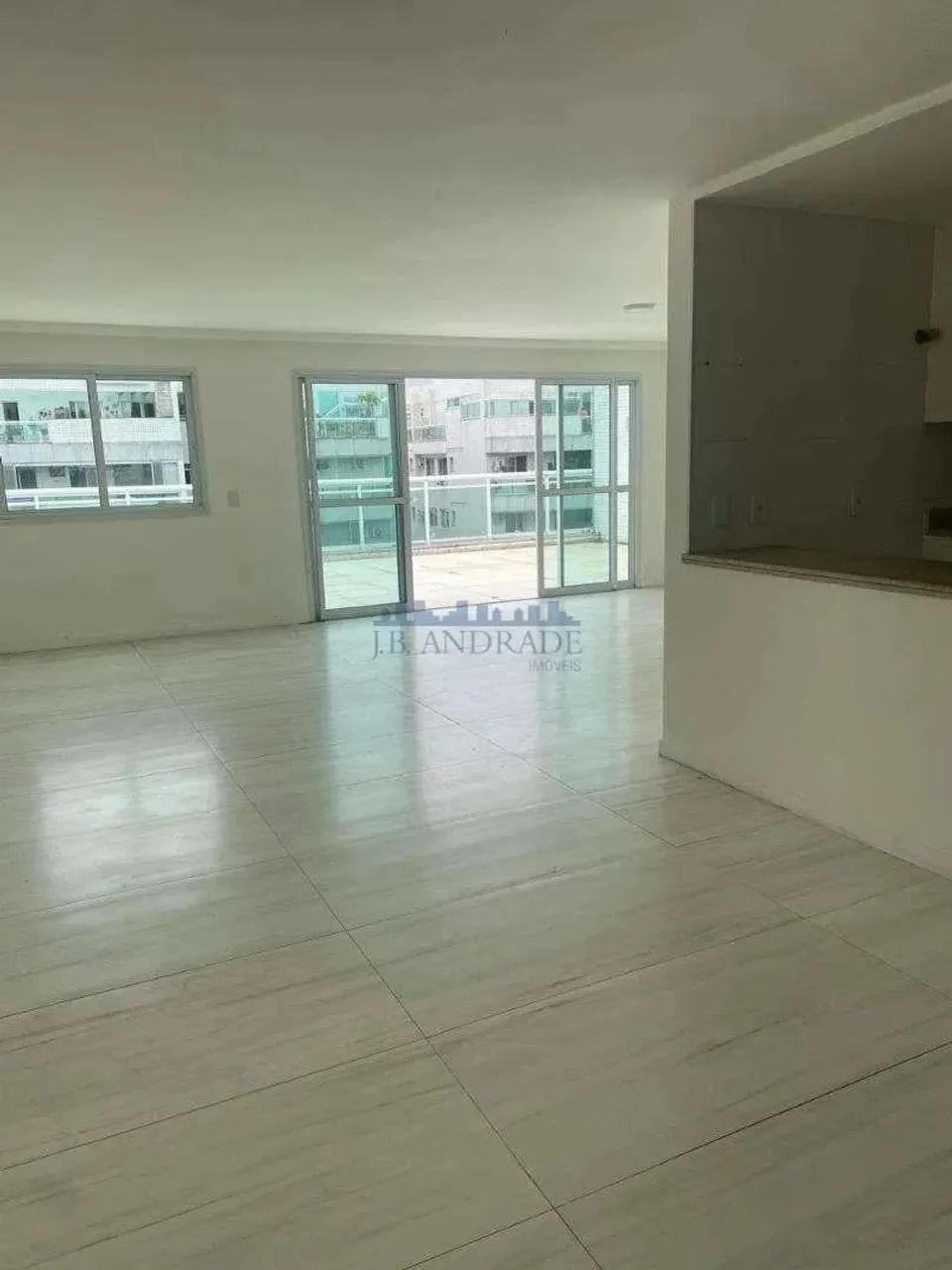 Recreio dos Bandeirantes | Cobertura 4 quartos, sendo 2 suites